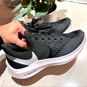 Nike Pegasus Athletic Shoes sz 7.5